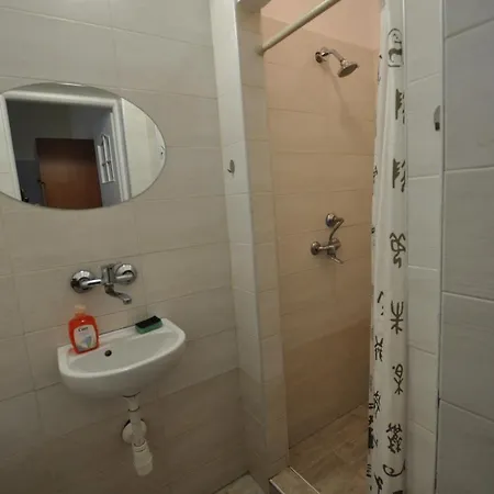 Schronisko Mlodziezowe Oleandry *