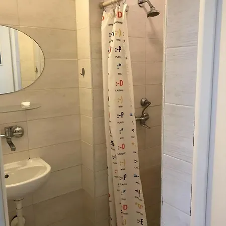 Schronisko Mlodziezowe Oleandry Krakow